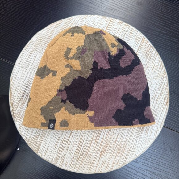 Mountain Hardwear IcnoColor Beanie Unisex O/S Cap Reversible Tan Camouflage New - Picture 7 of 7
